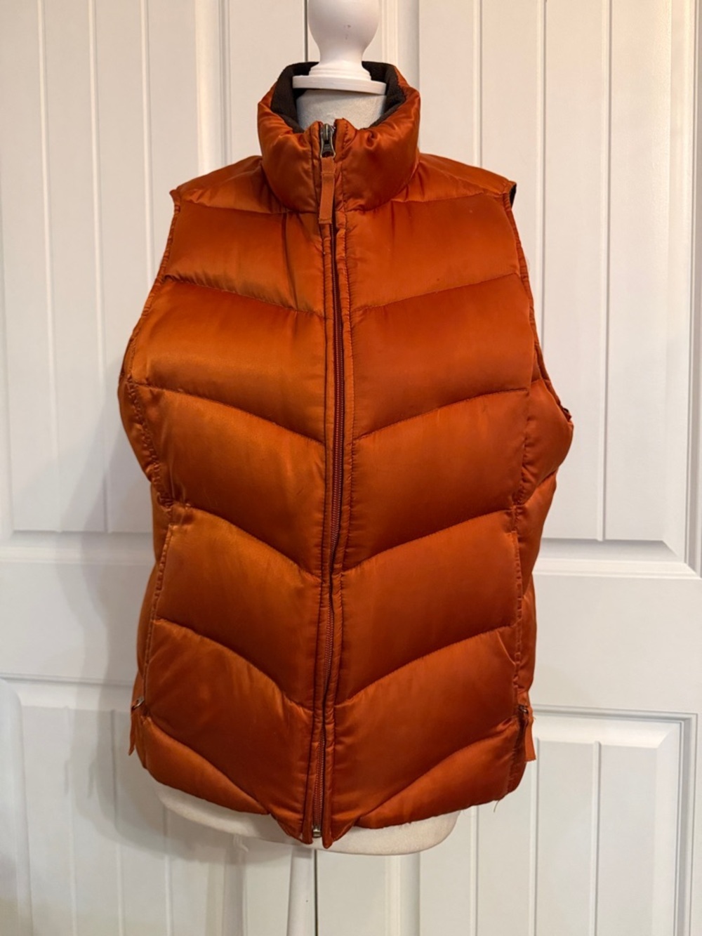 Eddie Bauer Woman's Petite Large Copper Goose Down Chevron Quilted Zip Up Vest - Picture 2 of 10